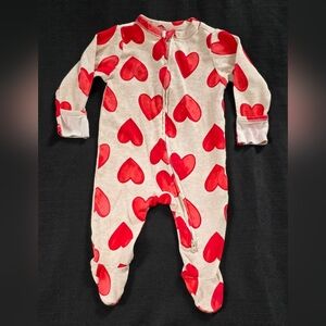 Old Navy Hearts 2 Way Zip Heart Footed PJs 3-6 Months